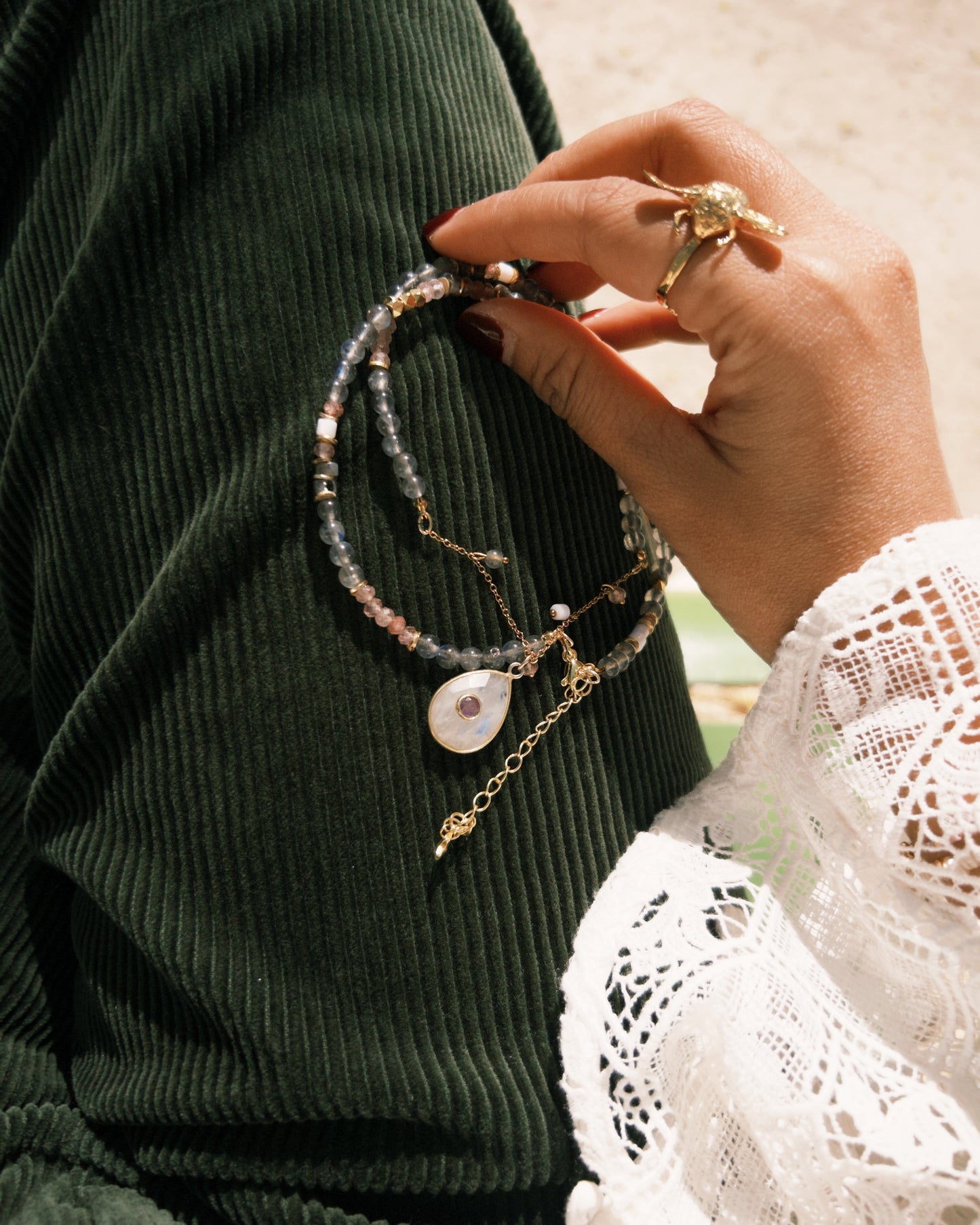 tulip necklace